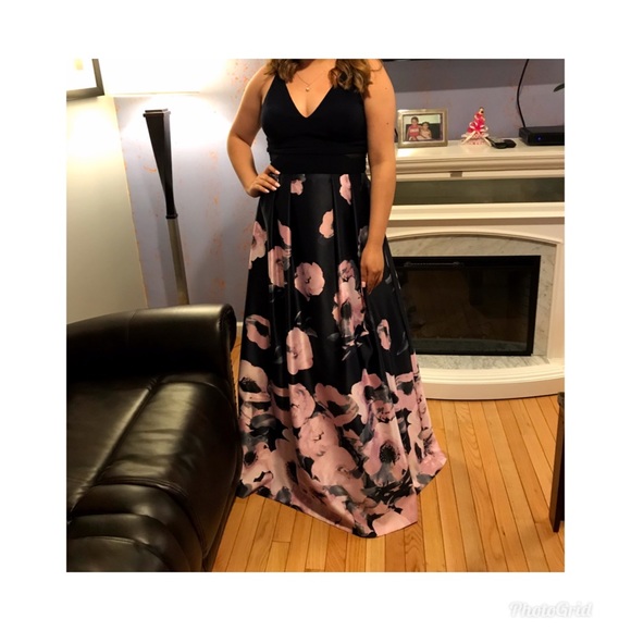 Prom Dress - Picture 4 of 4